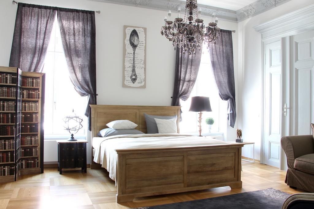 Leon Apartment *